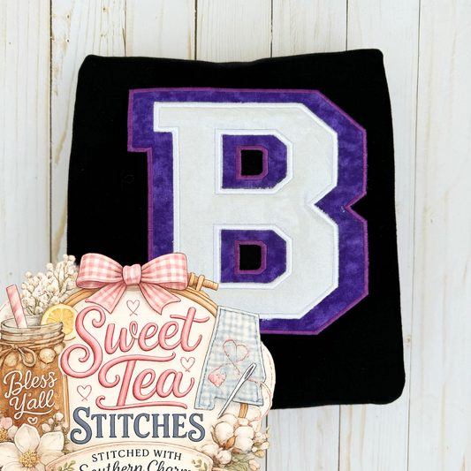 Varsity Letter Appliqué Sweatshirt🏈